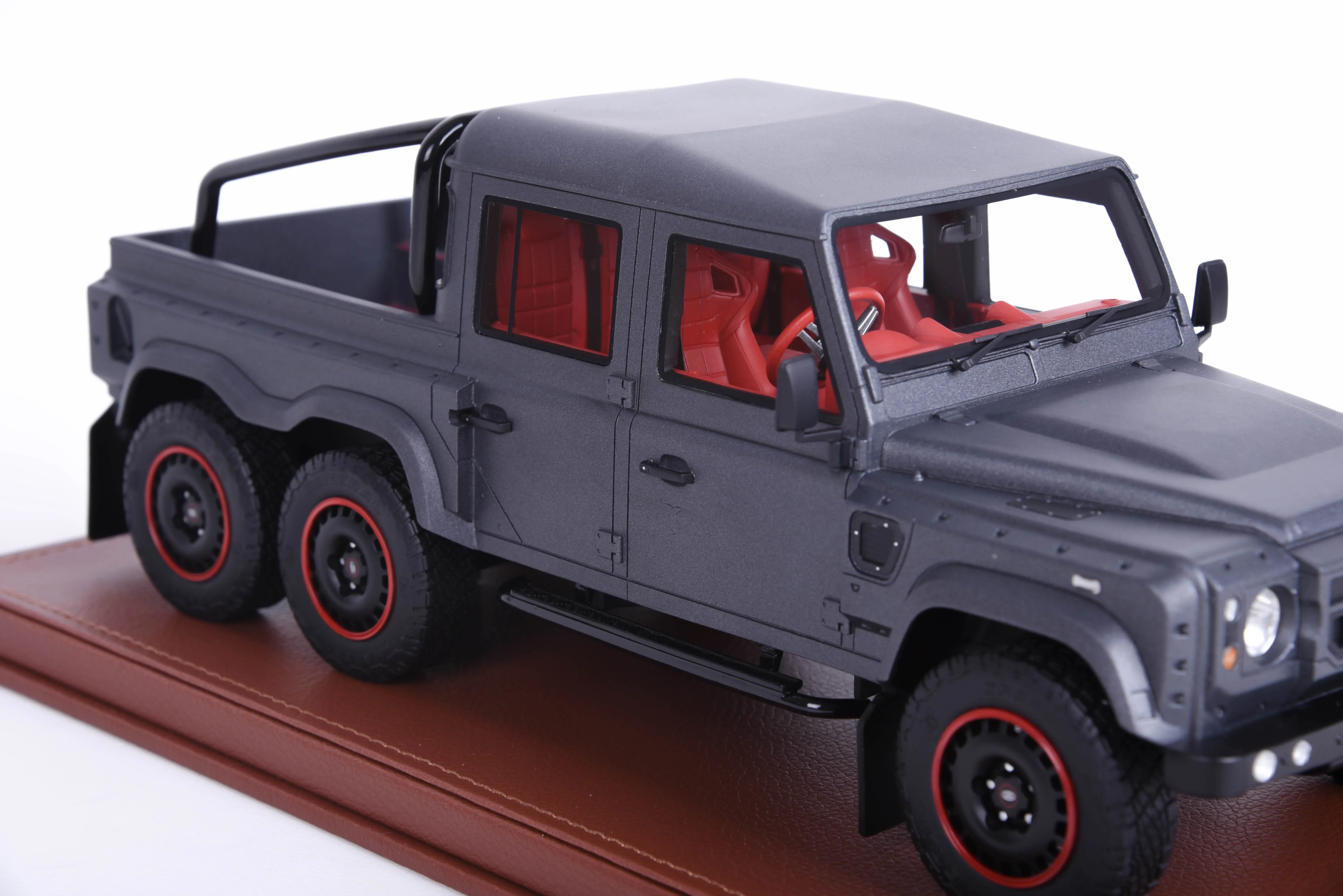1:43 완벽한 실제 자동차 시뮬레이션 모델, Defender Flying Huntsman 6x6 픽업 송진 자동차 컬렉션 장난감 차량 모델