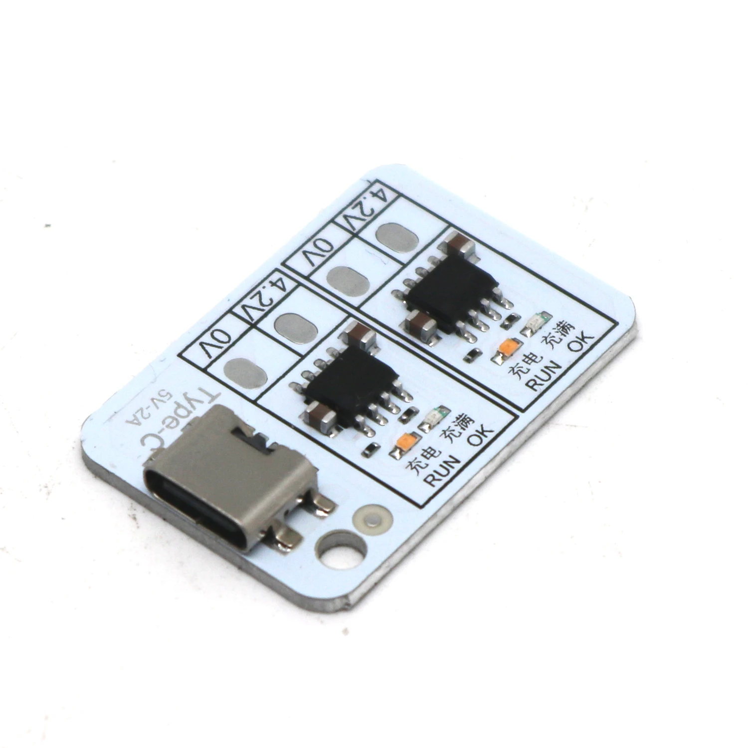 Module chargeur multiport avec deux ports USB-C, idéal pour charger deux batteries lithium 18650 simultanément