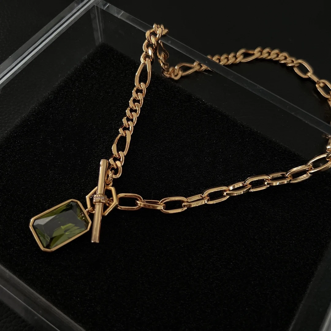 New product niche irregular chain zircon pendant T buckle necklace