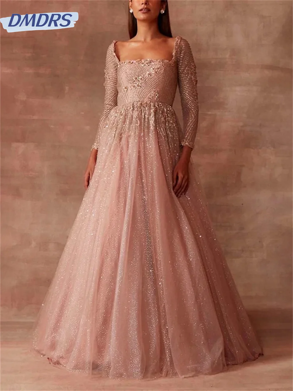 Женское блестящее вечернее платье It's yiiya