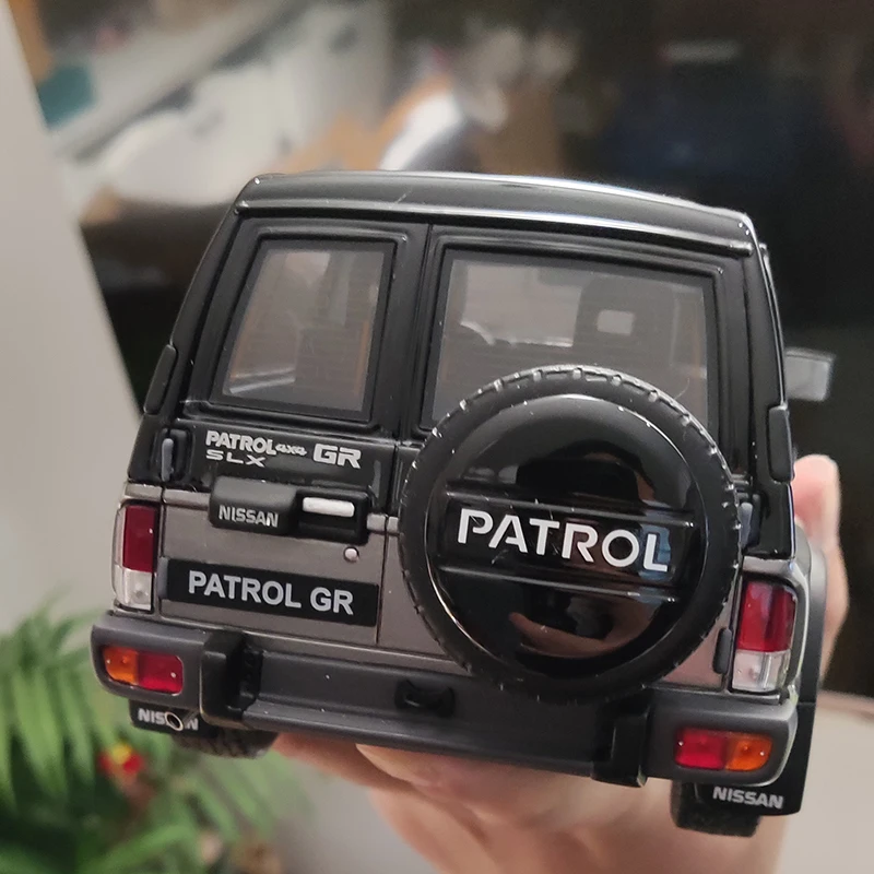 In Stock 1/18 Scale Nissan Patrol GR OT898 Off-Road Car SUV Resin