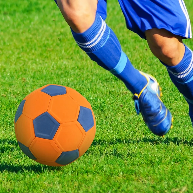 1PC size 4 and 5 durable, soft and comfortable sports football, suitable for four seasons of competition and training 1