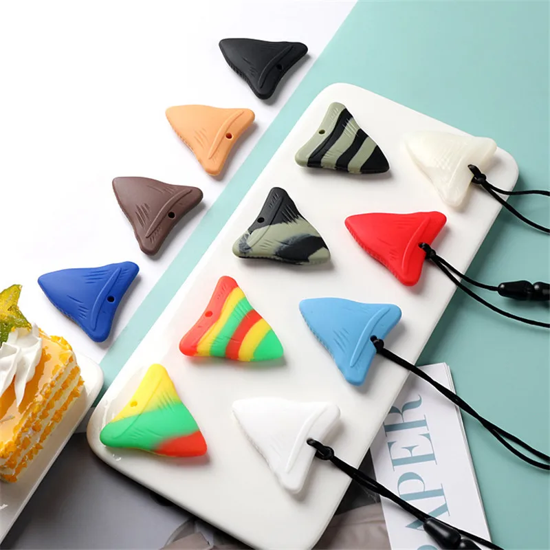 1 Pcs Sensory Chew Necklace Cartoon Chewy Kids Silicone Triangle Fangs Toys Silicone Teeth for Children with Autism Accessories 2