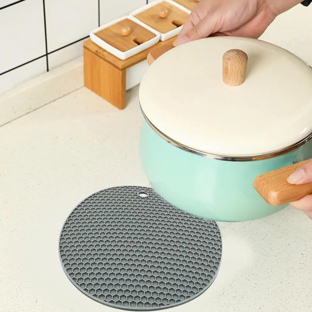 

4Pcs Coaster Mats Honeycomb Design Heat-Resistant Silicone Round Honeycomb Insulation Mats Table Protective Pads for Home