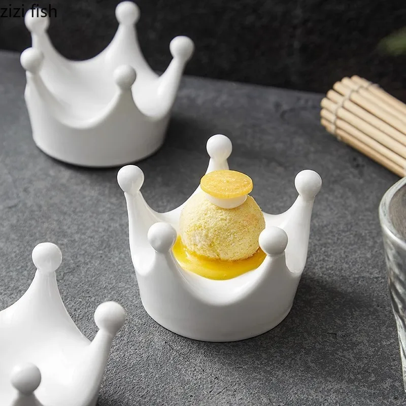 Creative Crown Shaped Ceramic Dim Sum Plate Dessert Dish Sushi Dish Restaurant Molecular Cuisine Display Tableware