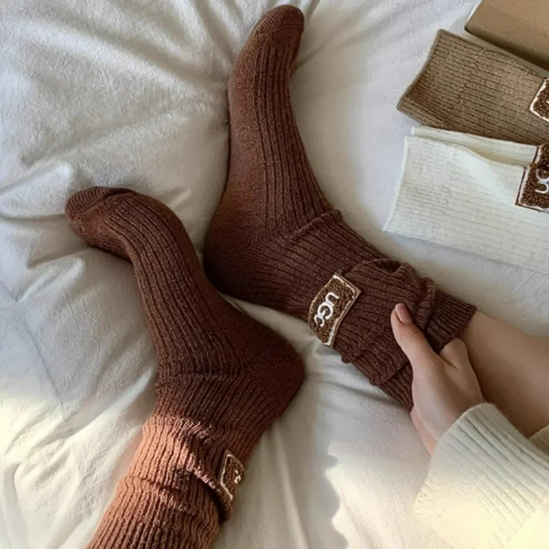 1-5pairs Winter Thicken Warm Padded Socks Solid Color Mid Calf Sock Women Casual Embroidered Logo Pile Socks Snow Boot Stocking