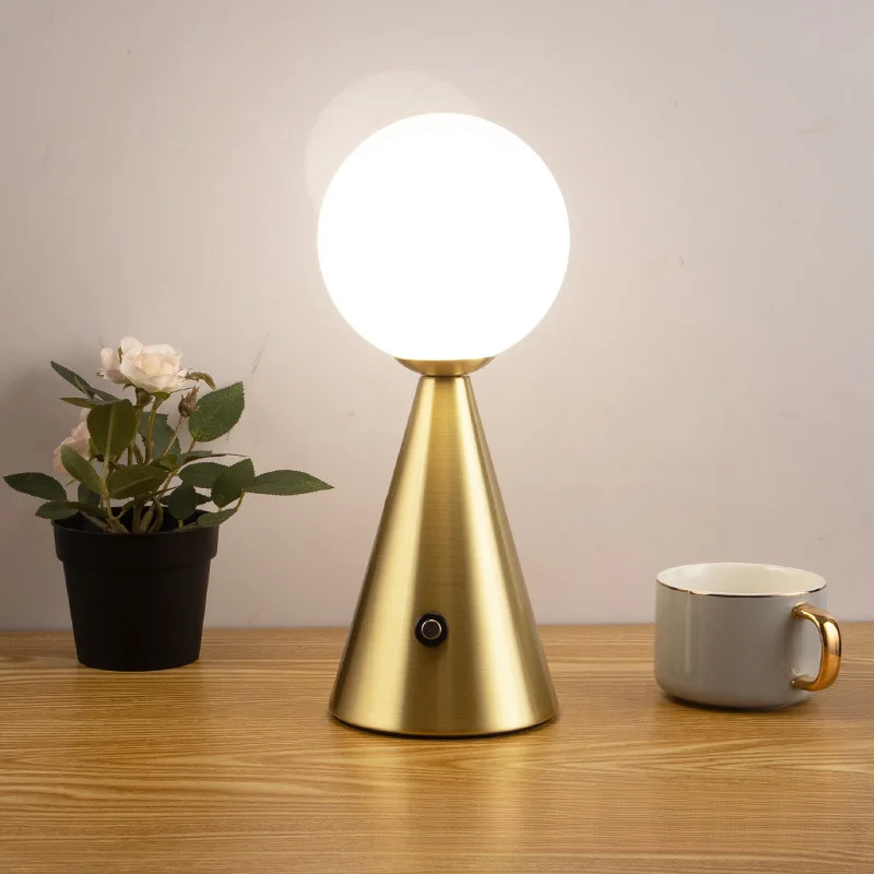 Internet famous spherical table lamp with milky white lampshade, desktop Nordic minimalist creative lighting fixture,_voghion.com