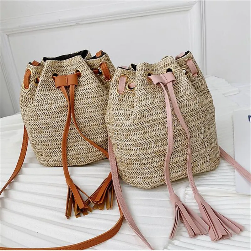 

2023 Summer New Women Tassels Bucket Crossbody Shoulder Bag Beach Handbag Straw Woven Tote bag Straw Bags Shopping Travel Purse