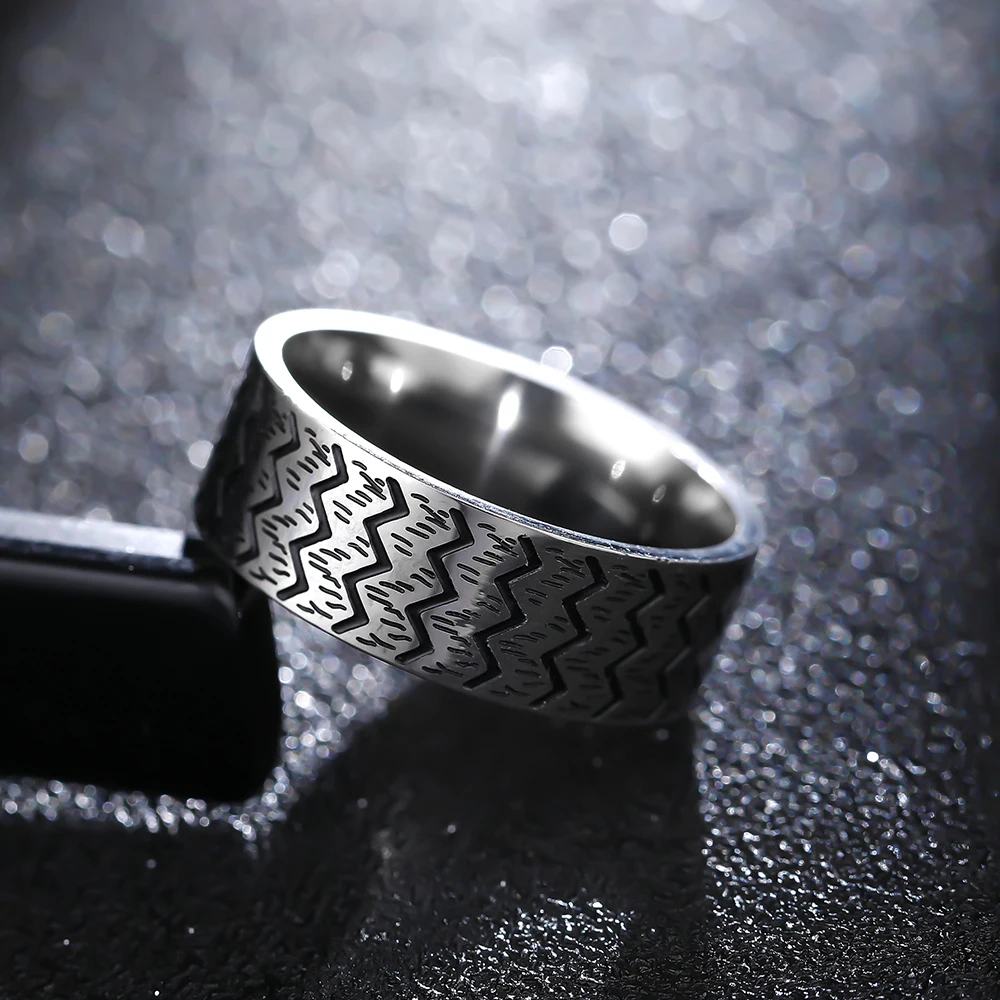 MOREDEAR 8MM Titanium Rings for Men and Women Birthday Gift triangular pattern discredit Ring 
