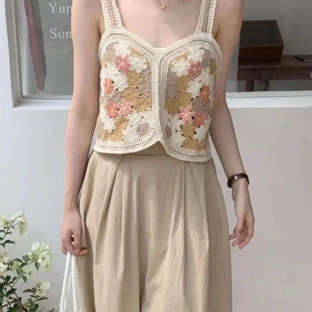 

Knitted Crop Top New Elegant Floral Embroidery Pattern Short Top Summer Sleeveless Vest Women