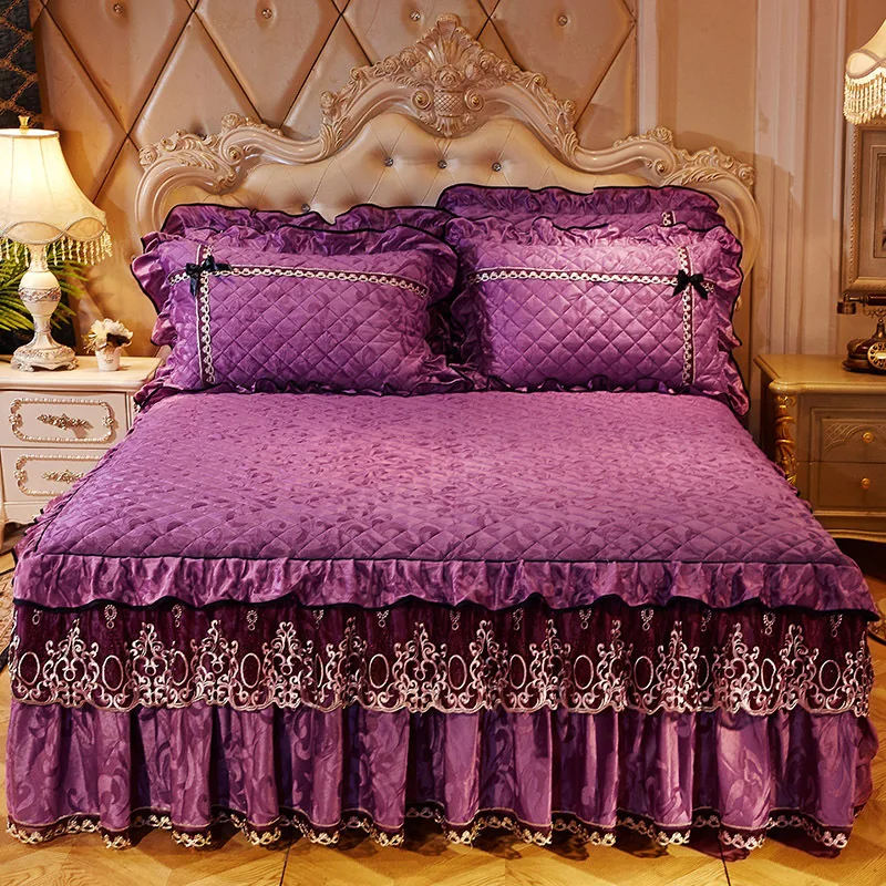 European Velvet Plush Quilted Bedspread Queen Size Embossing Bed Skirt Soft Bed Cover