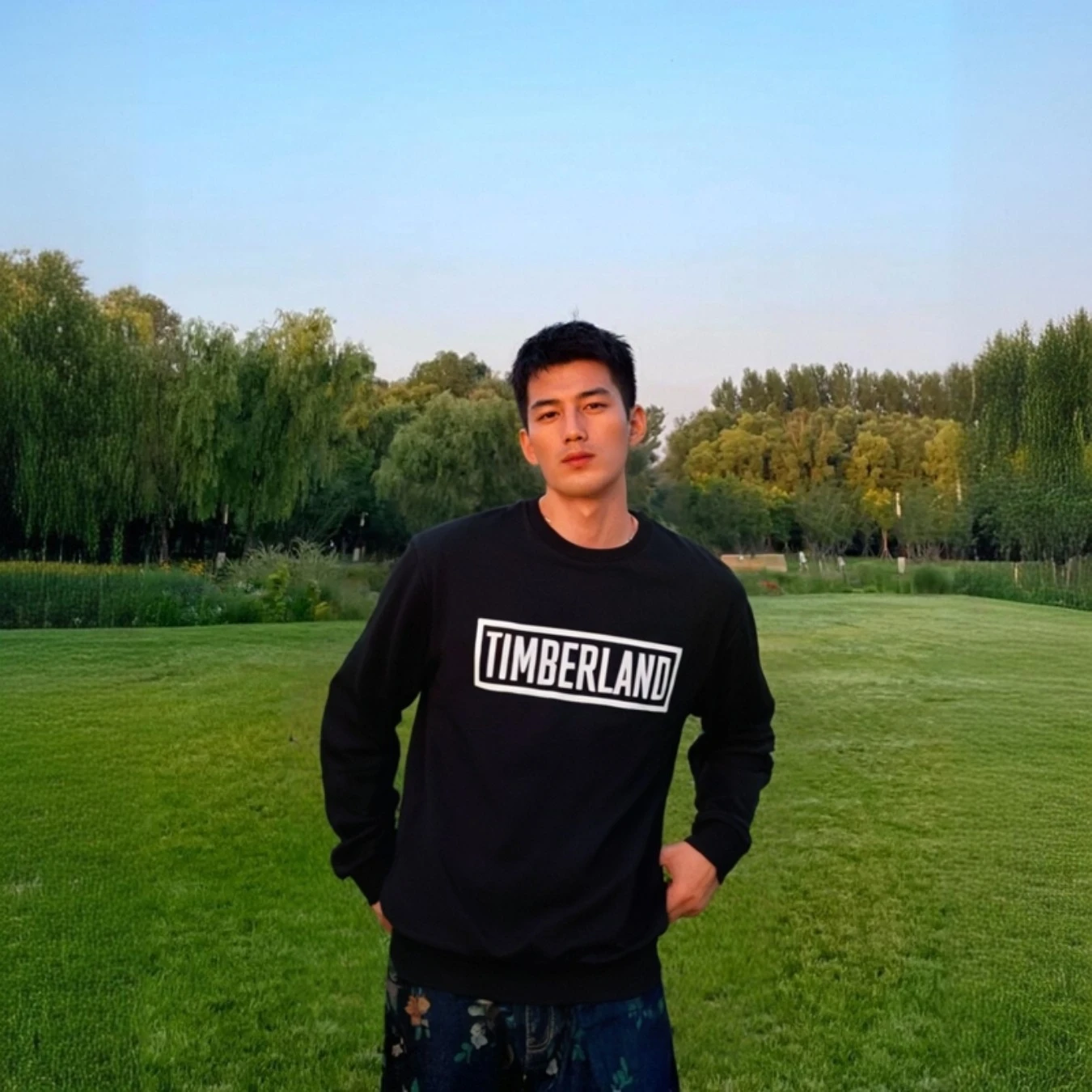 Erkek Bisiklet Yaka Sweatshirt, Sonbahar ve Kış Açık Hava Aktiviteleri ve Günlük Giyim İçin Uygun, Polar Astarlı. Günlük Sporlar