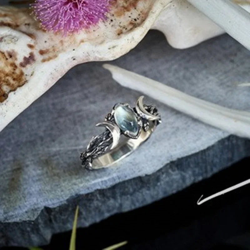 Moon Ring for Women Huitan Imitation Moonstone Vintage Party Jewelry Delicate Bohemian Style Finger Accessories for Party