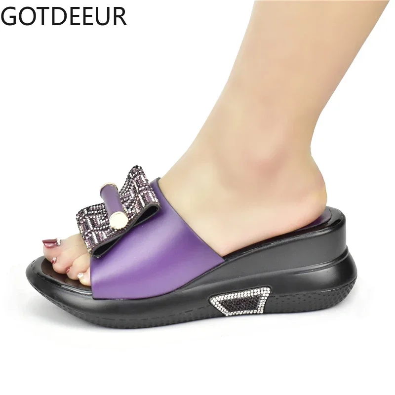 

Новейшие итальянские женские свадебные туфли, украшенные Стразы, роскошные женские туфли из лакированной кожи на платформе и каблуке