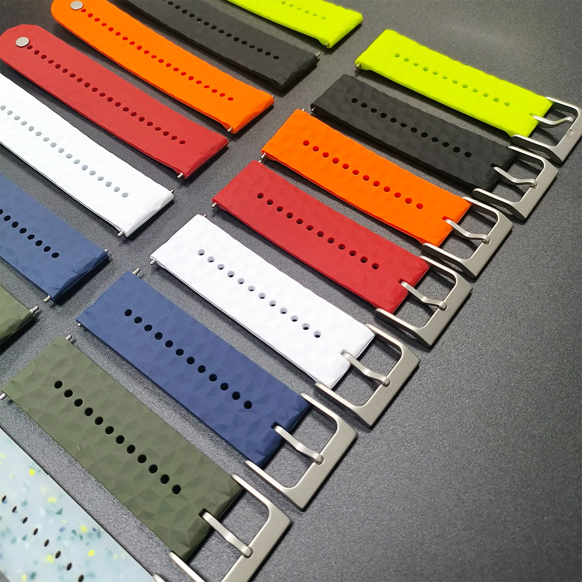 Waterproof Silicone Watch Strap - 24mm Premium Band for Enhanced Comfort and Durability