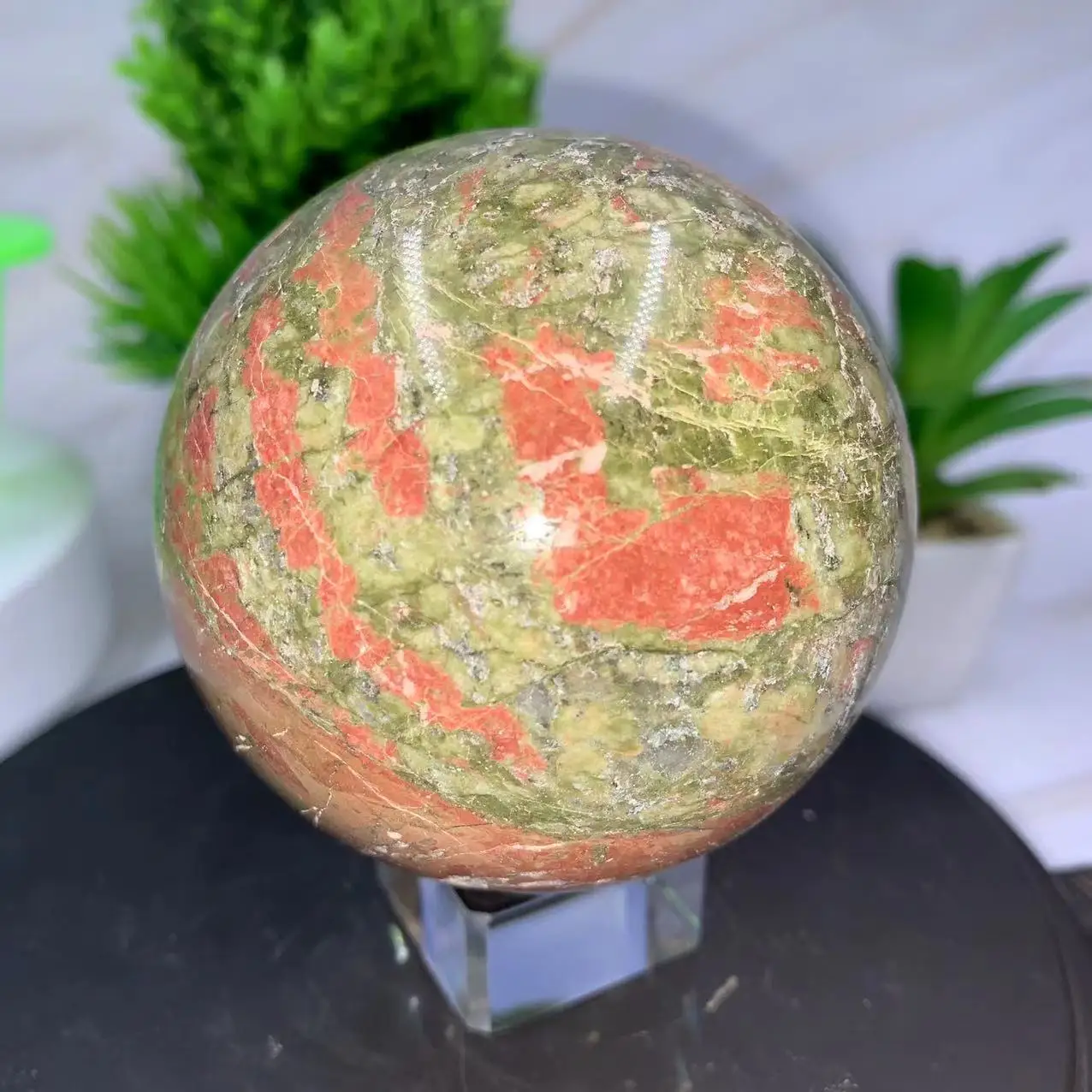 

Beautiful Natural Flower Green Stone Ball Crystal Ball Quartz Mineral Healing Spirit Energy Home Office Aquarium Decoration