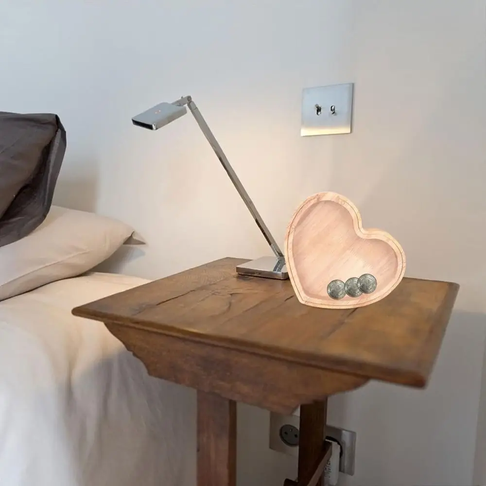 Salvadanaio in legno a forma di cuore con finestra trasparente_voghion.com