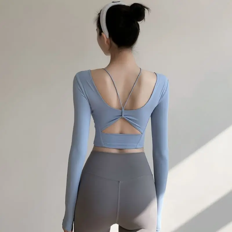 Women's long sleeve yoga shirt with padding, beautiful back cut-out crop top