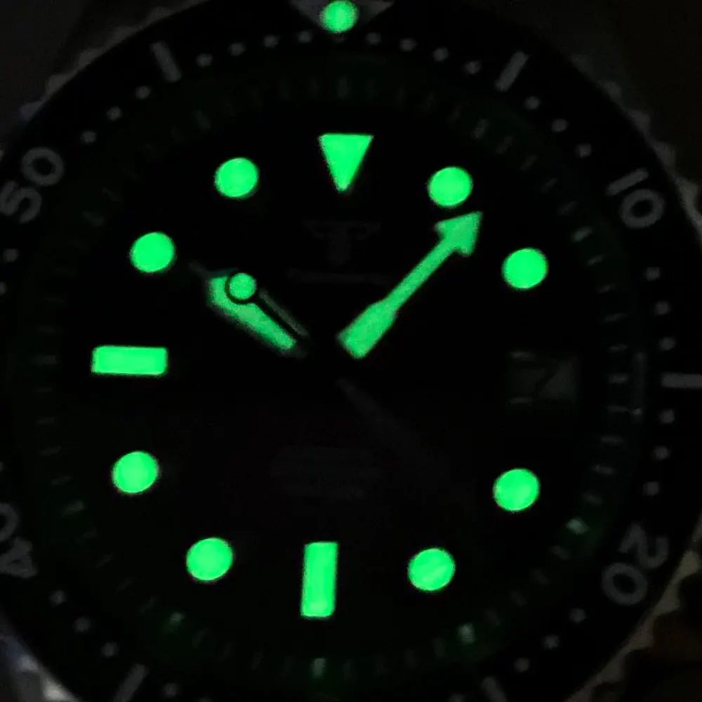 Tandorio Sunburst Purple Red Dial Green Lume NH35Automatic 200M