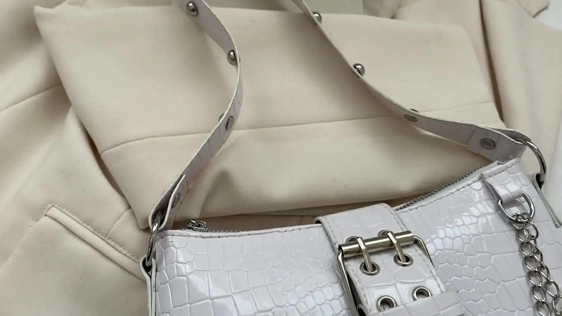 バッグ Y2K leather vintage bag hand shoulder Y2K Black Mini Shoulder Bag: Vintage Statement Grunge