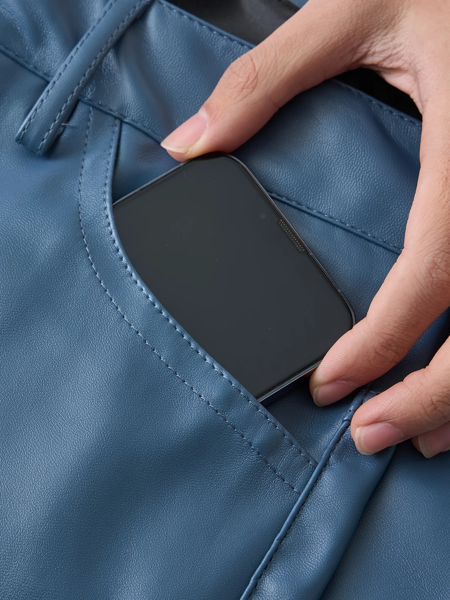 Spring and summer light and thin men's peacock blue leather pants, Engliand style daily men's pants