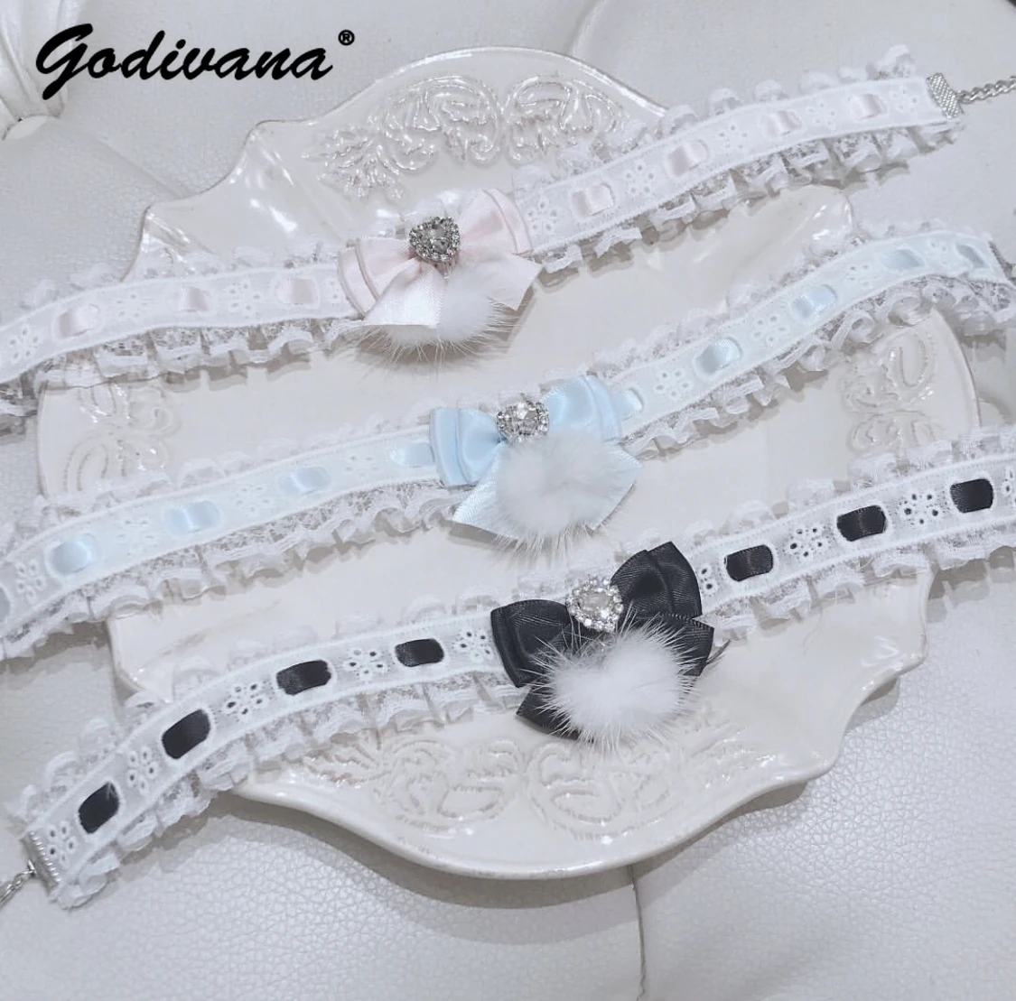 

Japanese Style Sweet Lace Edge Belt-Loop Bow Heart Shape Rhinestone Necklace Cute Girls Mink Fur Ball Choker Autumn Winter