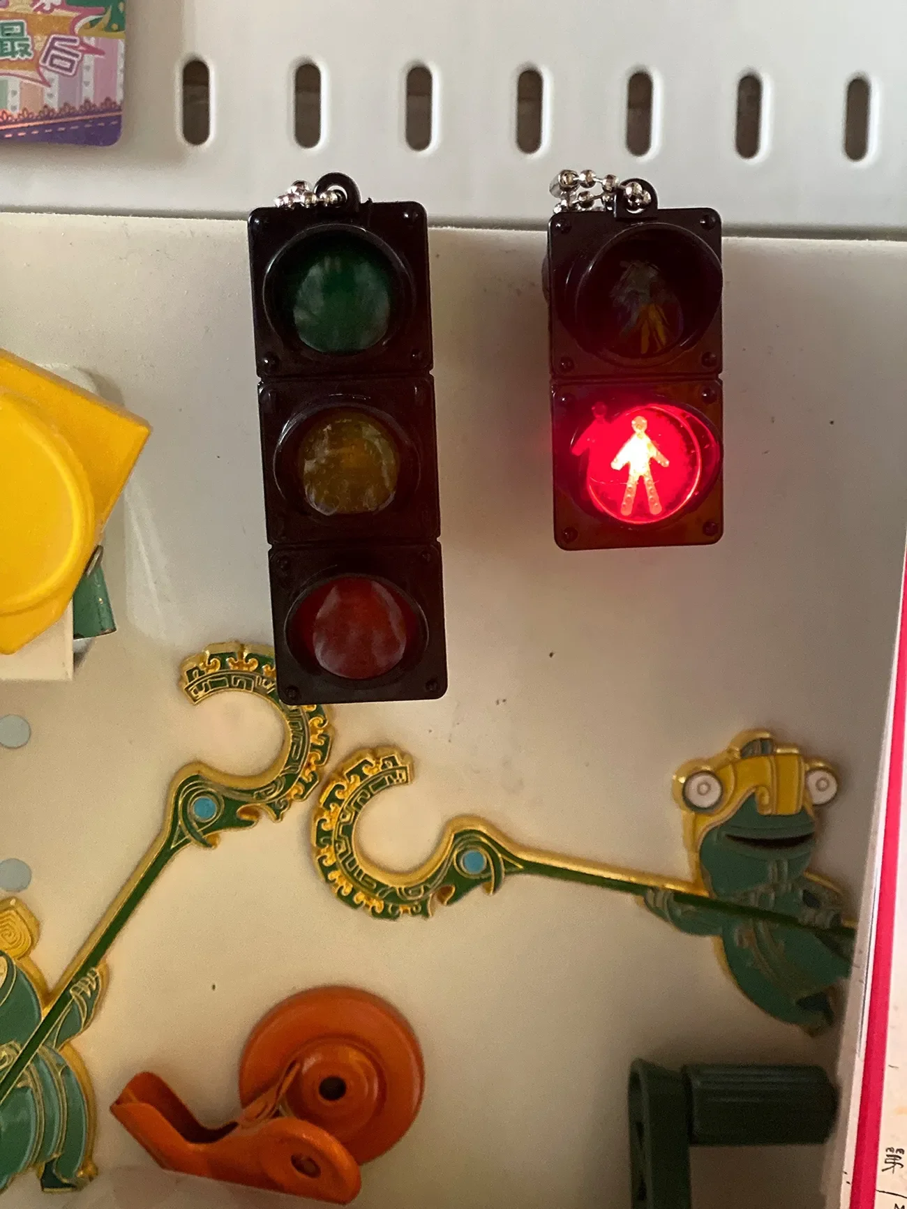 Neue Ampel-Magnet-Kühlschrankaufkleber Verkehrsspielzeug Fußgängerampel Kreative Magnetische Dekorationszubehör – Detail 7