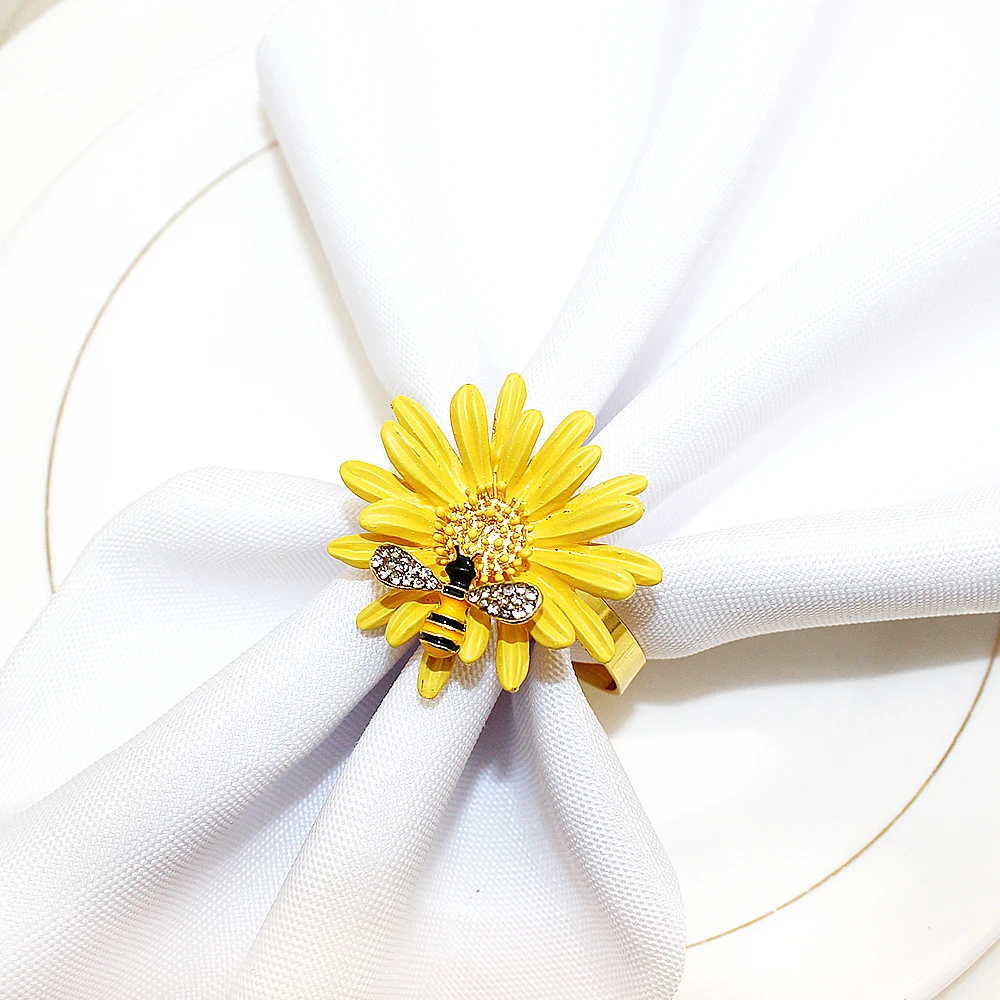 Flower Bee Napkin Rings Metal Daisy Flower Napkin Holder Gold Wedding Buckles for Party Home Table Decor 6Pcs napkin ring