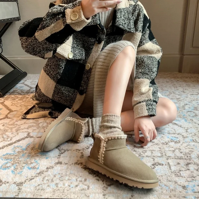 Tailor-Made Suits: Women's Short Tube Snow Boots, Winter New Style, Cowhide Leather and Thread with Hook Thickened and Warm