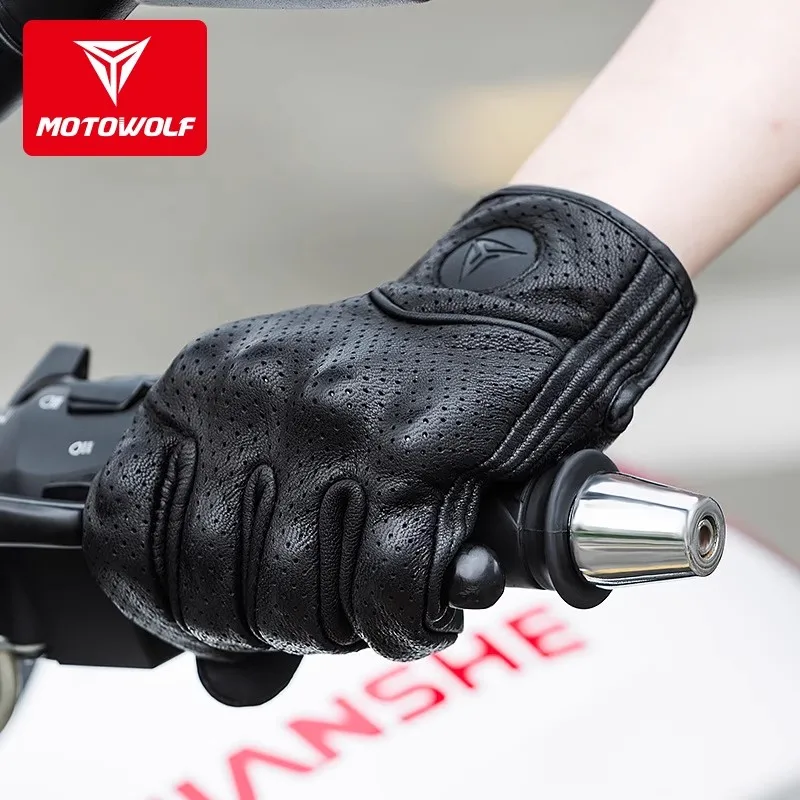 Unisex Leather Motorcycle Carbon Gloves for Cycling and Motorbike Adventures