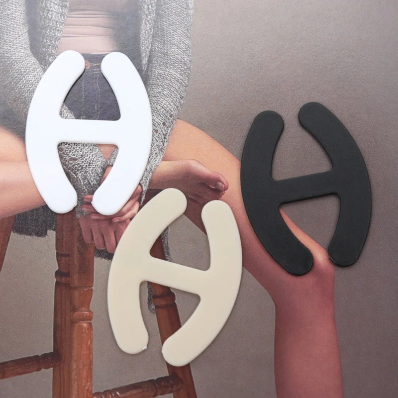 4 Pieces Simple Bra Strap Back Clips Cross Convertors Conceal Straps and Cleavage Control Bra Clips Non-slip Underwear Clips