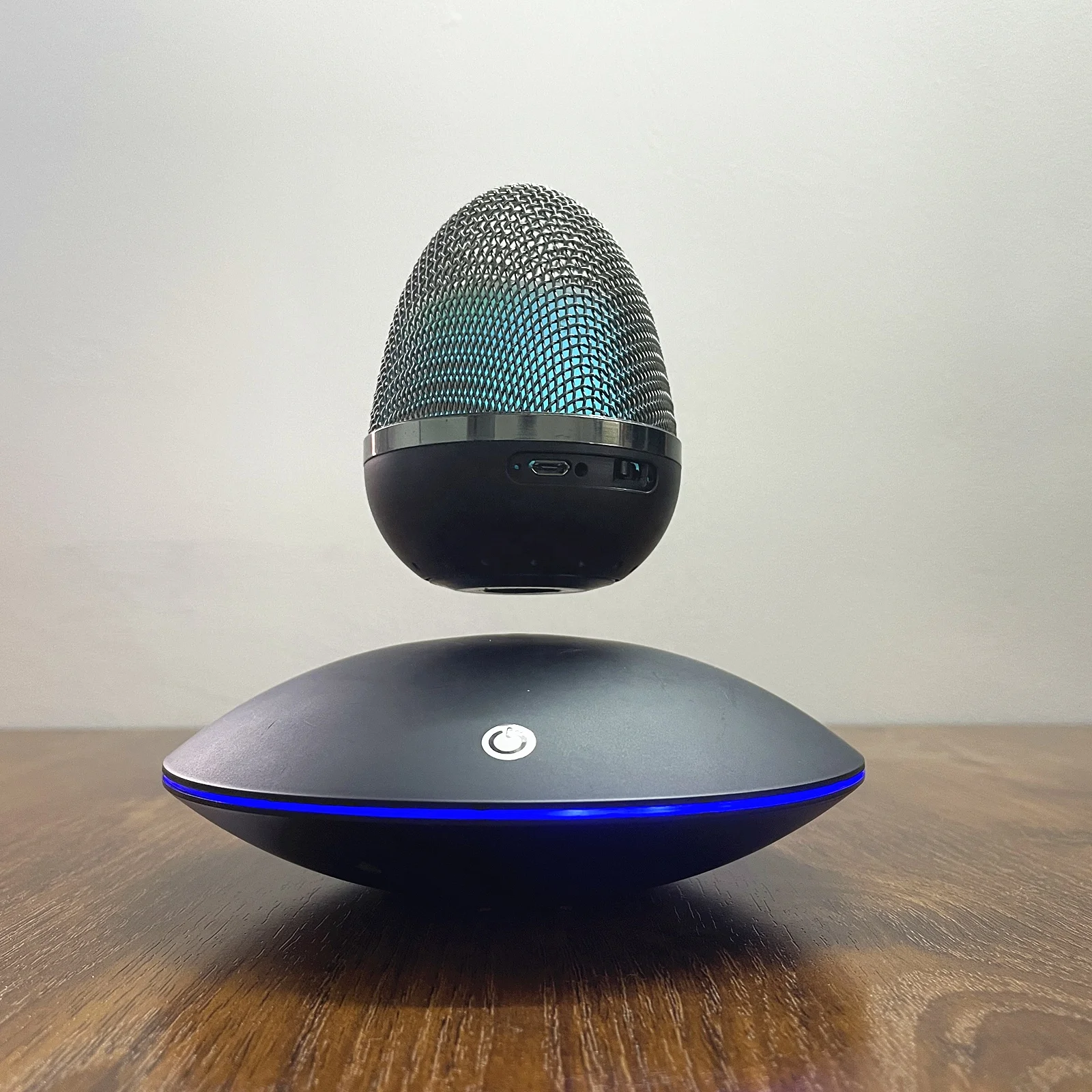 

HCNT Factory Price New Design Levitation Speaker Magnetic Levitating Egg Shape Speakers Floating Music Player