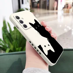 Chic Black & White Cat Design Phone Case - Samsung A05 (White)