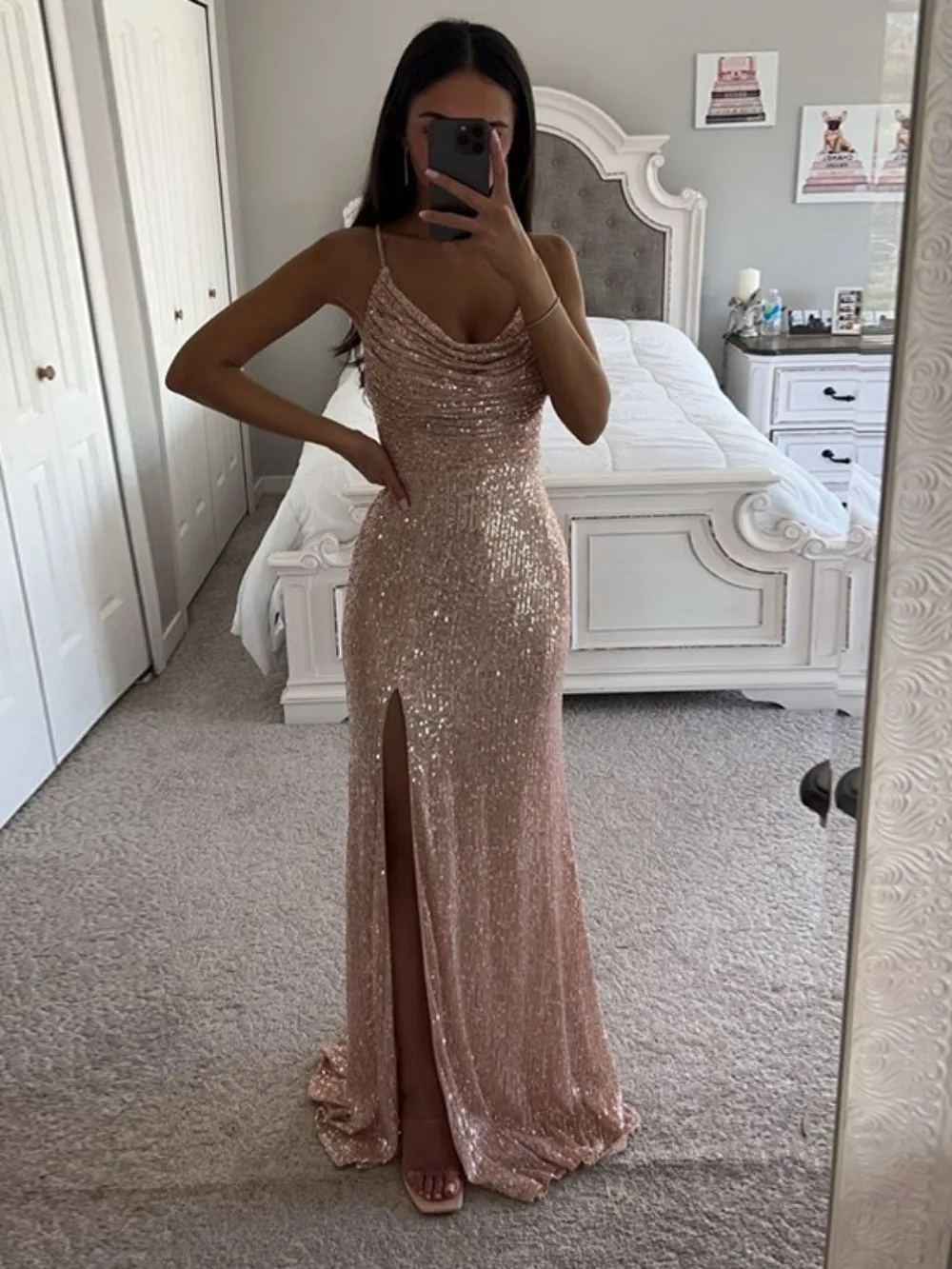 

Glittering Pink Sequin Evening Dresses 2023 Party Prom Gowns V Neck Spaghetti Straps Sleeveless Robes De Soiree Recommend