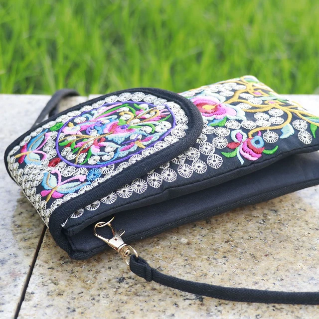 Diseño étnico Bordado Bolso Bandolera Para Móvil Etnico - Tela Bordada, 3 Compartimentos, Ajustable, Para Móviles Grandes Hasta 7.2 Pulgadas