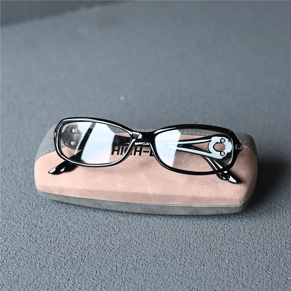 Cubojue Women's Full Rim Oval Tr 90 Titanium Reading Glasses - Image 3
