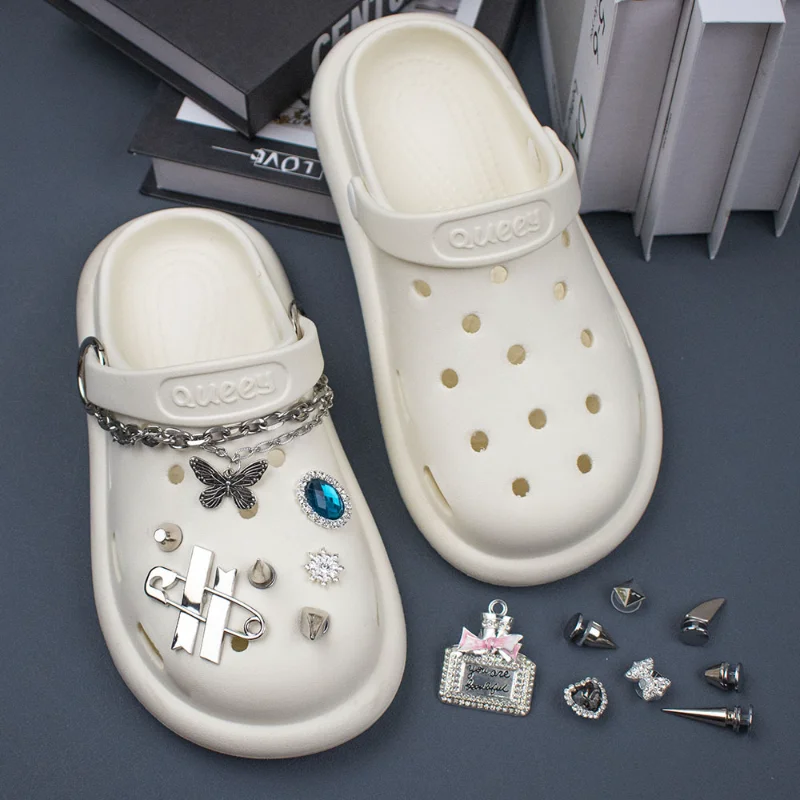 

Vintage Rivet DIY Croc Charms Designer Fashion Whole Set Garden Shoe Buckle Elegant Pearl Croc Accessories Quality All-match