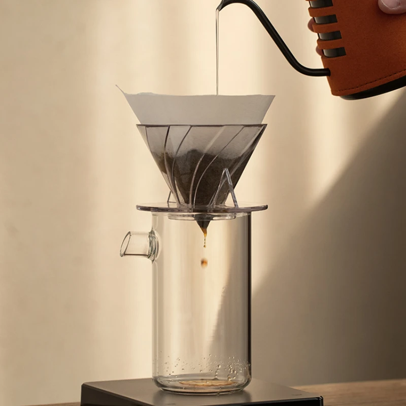 

Homemade American style coffee utensils, bubble spouts, and drip cups for household use