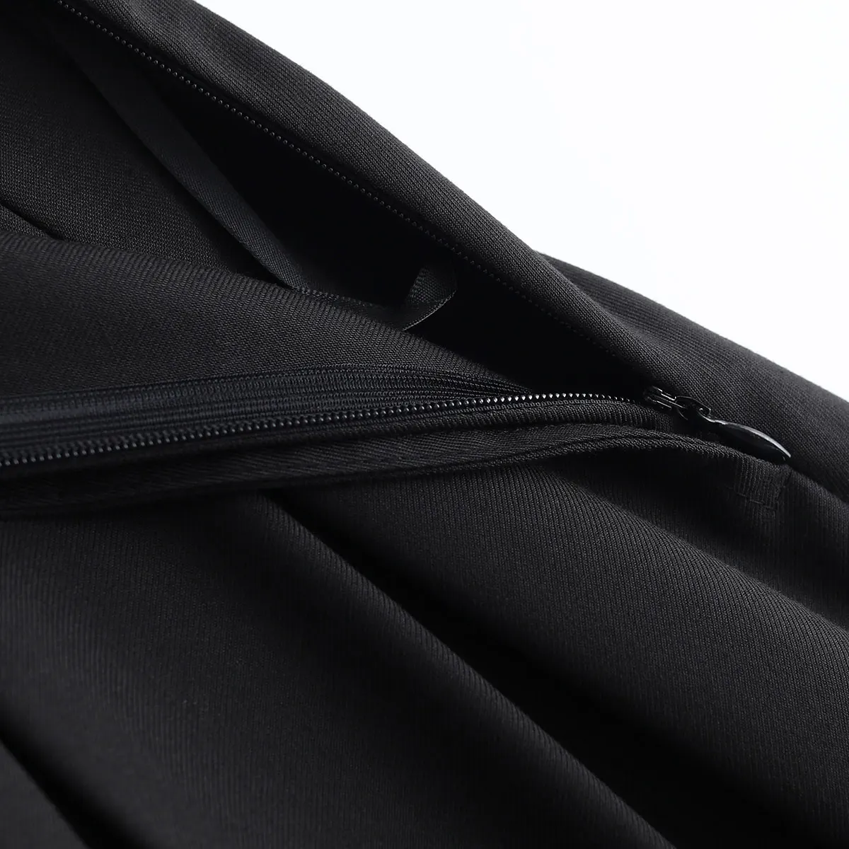 LOUIS YAO 여성 우아한 블랙 미디 스커트 2024 하이 웨이스트 통근 캐주얼 A 라인 우산 롱 스커트 (슬릿과 포켓 포함)