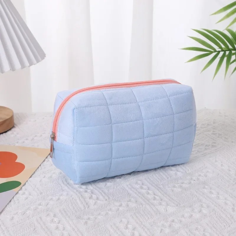 Cosmetic Bag Plush Makeup Pouch Large Capacity Travel Toiletry Bag Organizer Storage Female Travel Wash Pouch