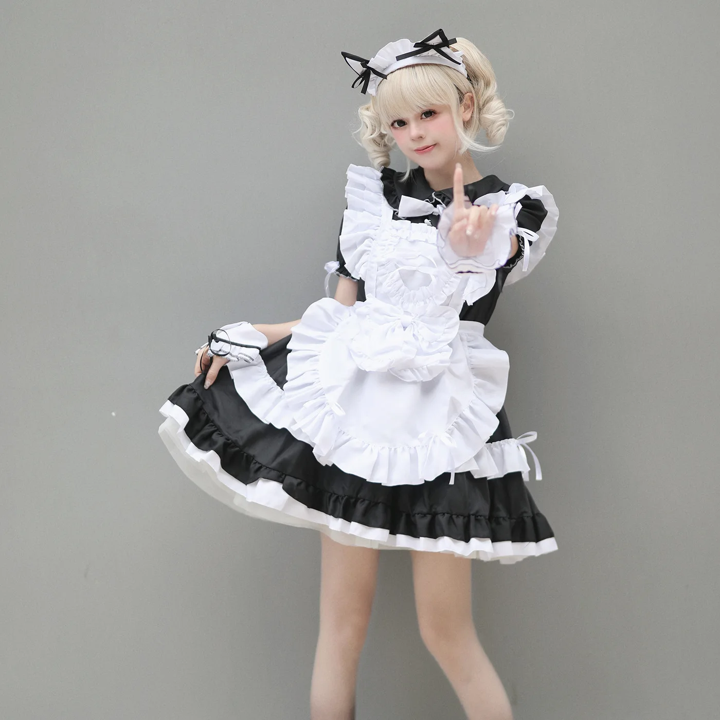 

Akihabara Cosplay Costume Woman Japanese Cute Sister Deluxe Lolita Princess Maid Dress Influencer Skirt Halloween Party Outfit