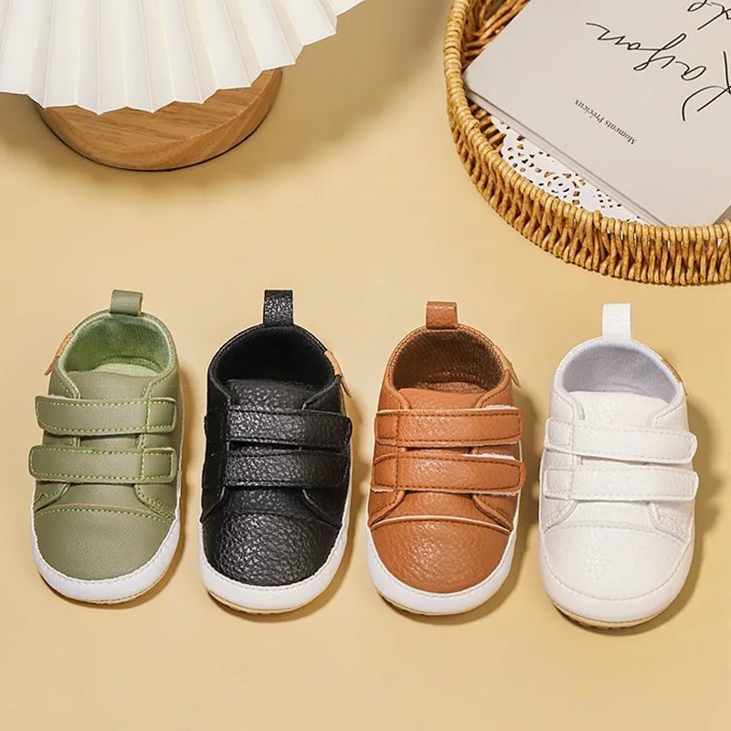 Sneakers Shoes A Pair of Classic Soft Comfortable Rubber Soled Anti Slip Baby Sports
