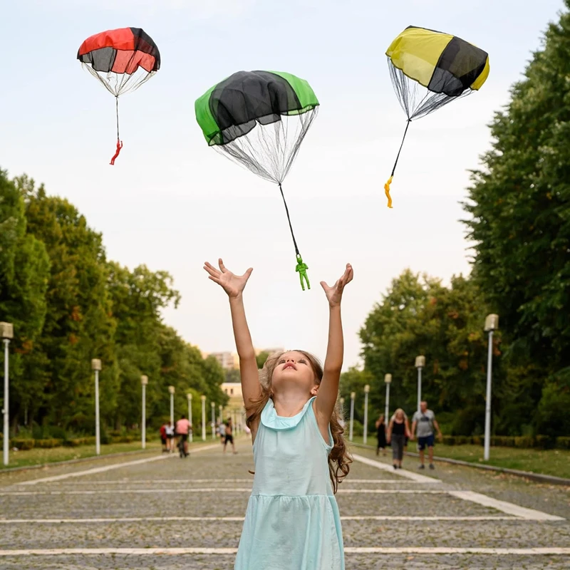 6 Mini Paracadute Giocattolo Mimetica Con Paracadutisti – Da Lancio A Mano, Gioco All’Aperto Per Bambini E Adulti, Senza Batterie, Diametro 43 Cm