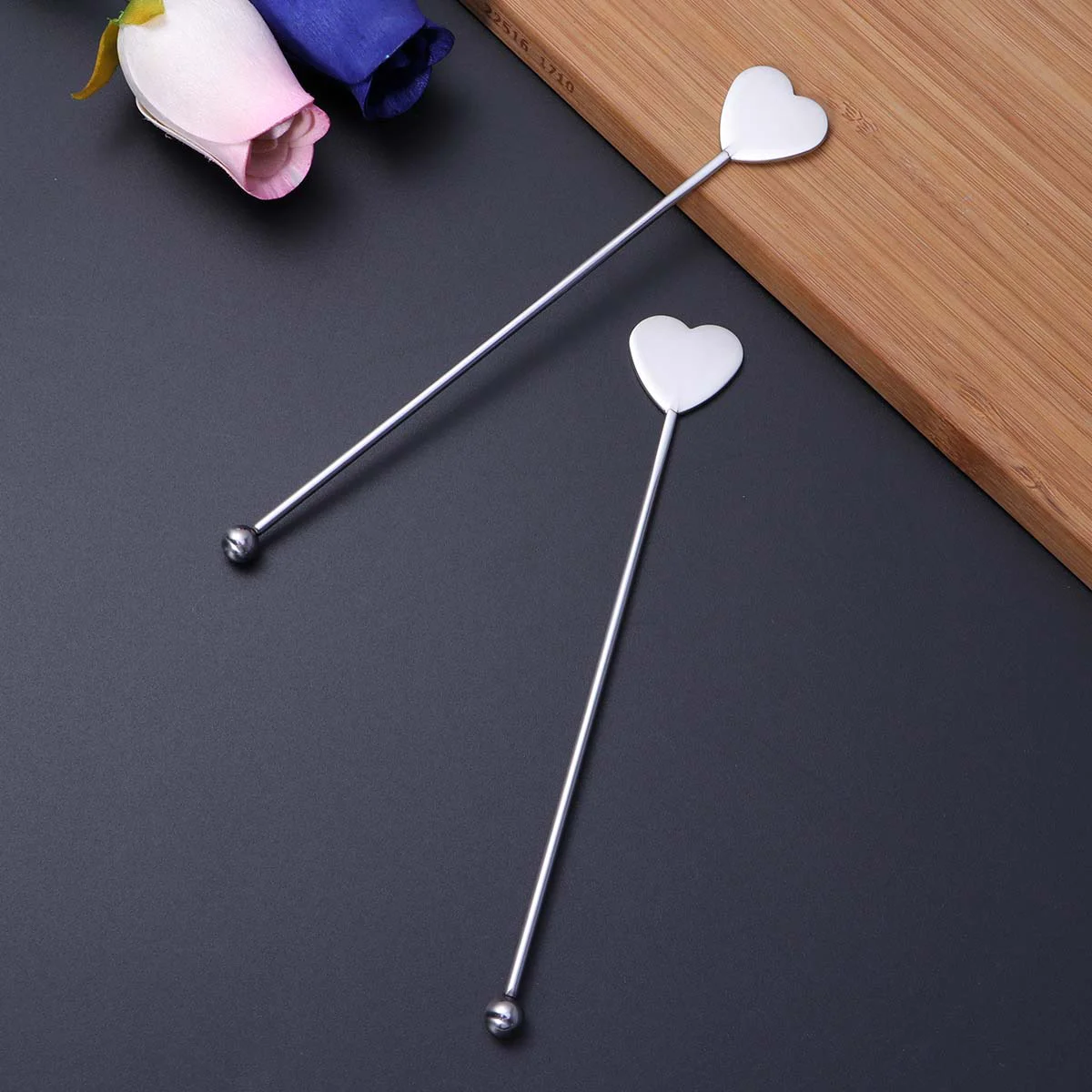 

Stainless Steel Practical Durable Heart-shaped and Round Bead Martini Picks Cocktail Pick Set Fruit Stick Stirring Stick