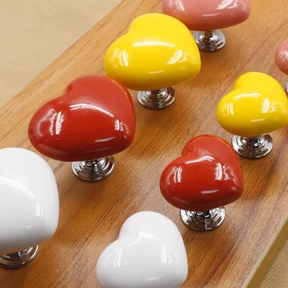 Creative Colorful Heart-shaped Toilet Button Portable Toilet Tank Button Aid Press Tool Bathroom Accessories 1 Pcs