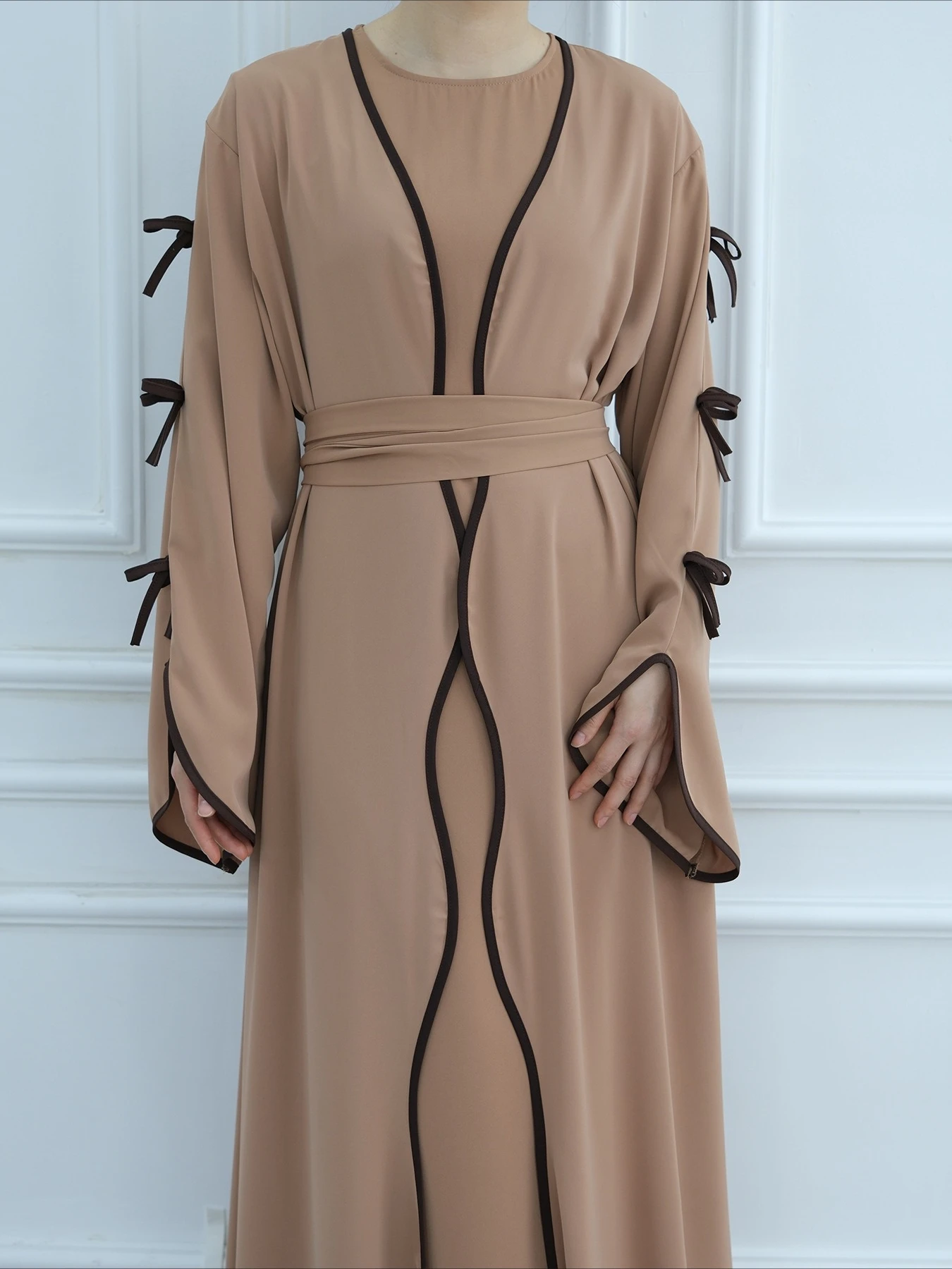 عباية نسائية Kalenmos مع فستان داخلي