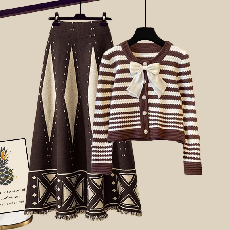

Маленький осенне-зимний комплект, женский свитер с бантом и юбка в этническом стиле, чайный газовый комплект из двух предметов