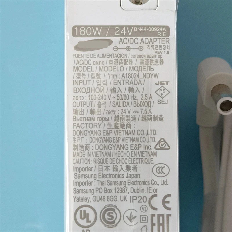 Рисунок 3 - BN44-00924A адаптер переменного/постоянного