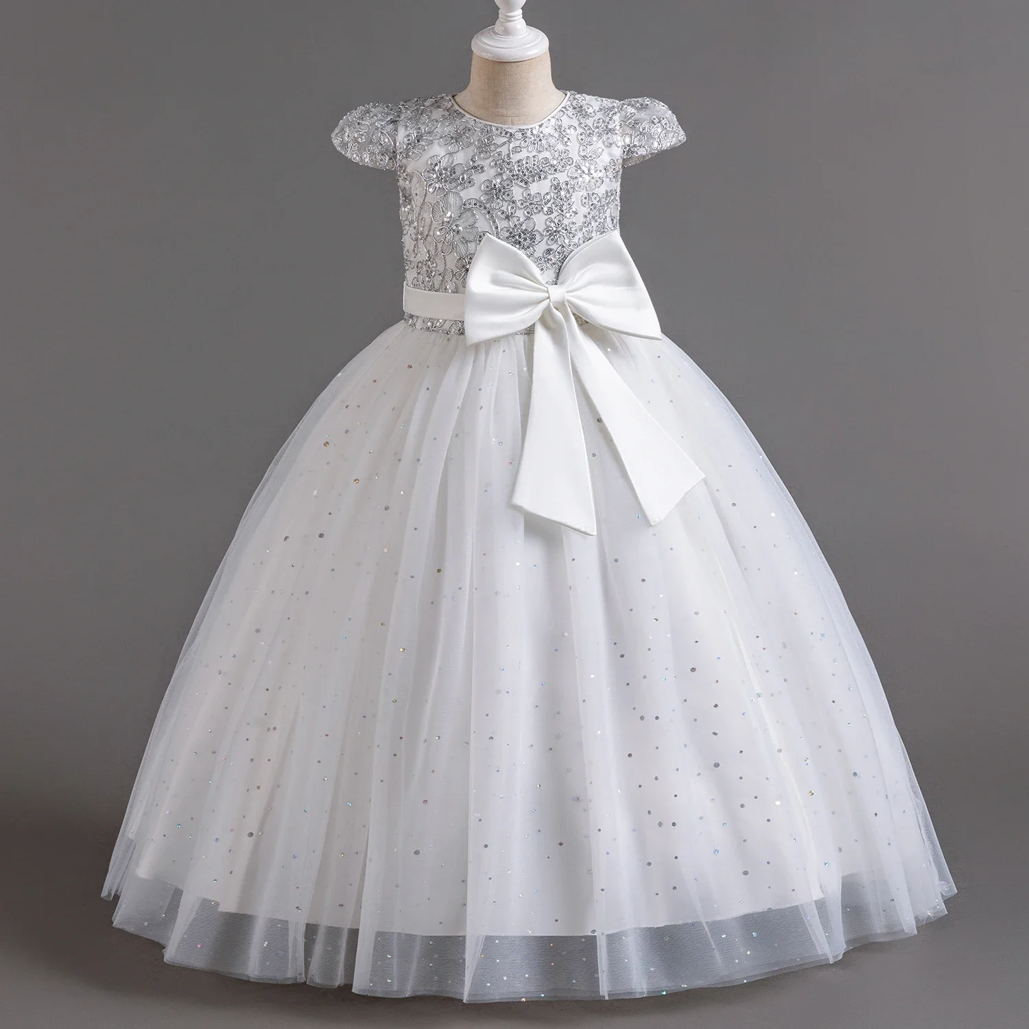 ���� ���� �ź� �鷯�� ���ǽ�, ��� ��ȥ�� ���� ����ȸ, �� ����, ��� ���� ��Ƽ, Ȱ ���̽� ���ǽ�, ũ�������� ����Ƽ��