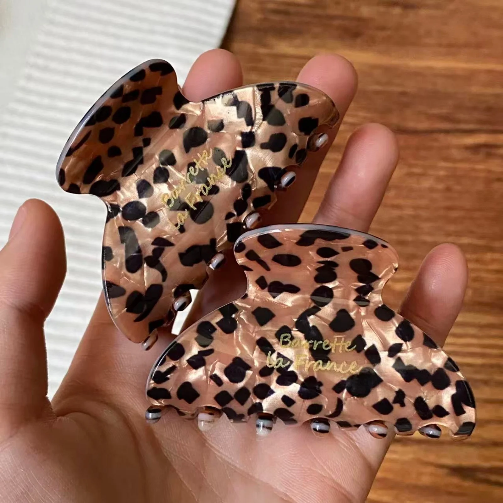 1PC Leopard Print Hair Claw Clips, Acrylic French Style Barrettes, Stylish Large Hair Grips For Women, Accessories For Daily We